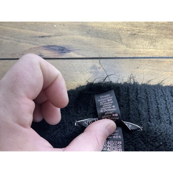 Victoria's Secret Super Fuzzy Soft Pullover Sweater Womens Size Large Black - Picture 7 of 9
